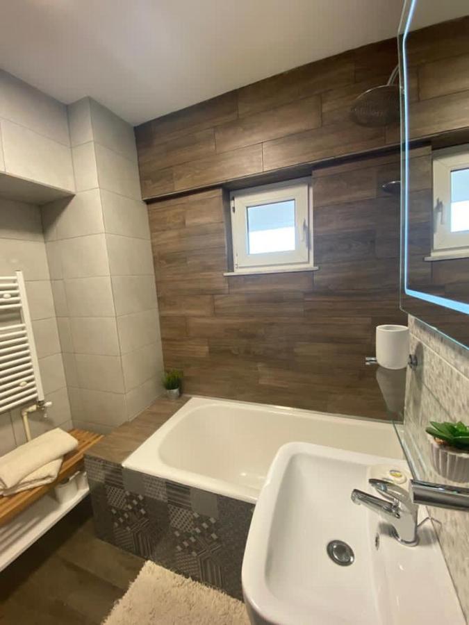 Aparthotel Claudia -Self Check-In Brăila Kültér fotó